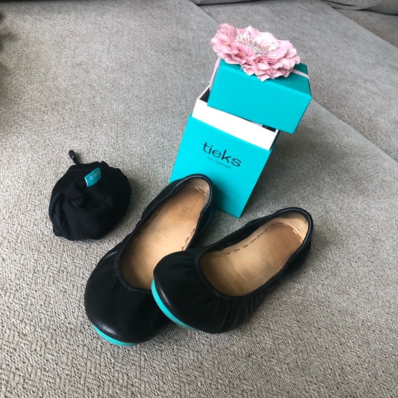 Tieks Shoes - matte black tieks